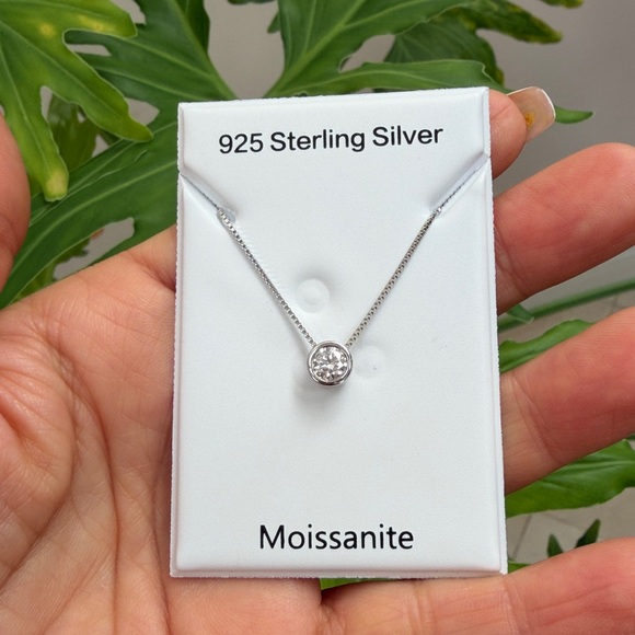New 0.5ct Round Moissanite Real Sterling Silver Necklace Vvs1 Color D